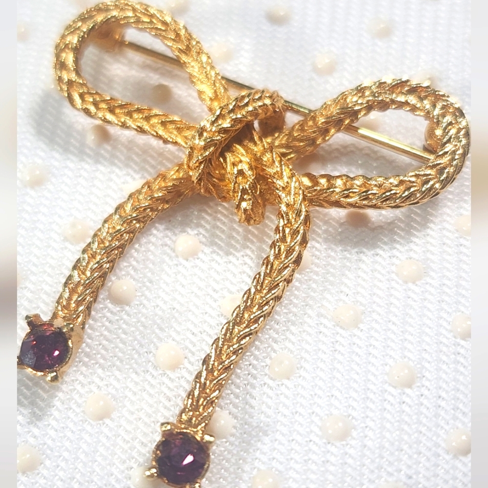 Monet Bow Ribbon Love Knot Brooch Pin with Purple Rhinestones.